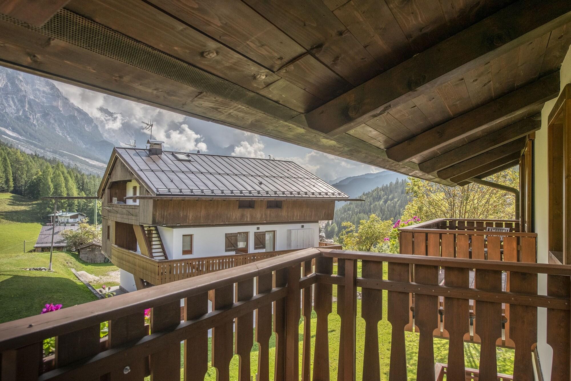 Faloria Mountain Spa Resort كورتينا دامبيتزو المظهر الخارجي الصورة