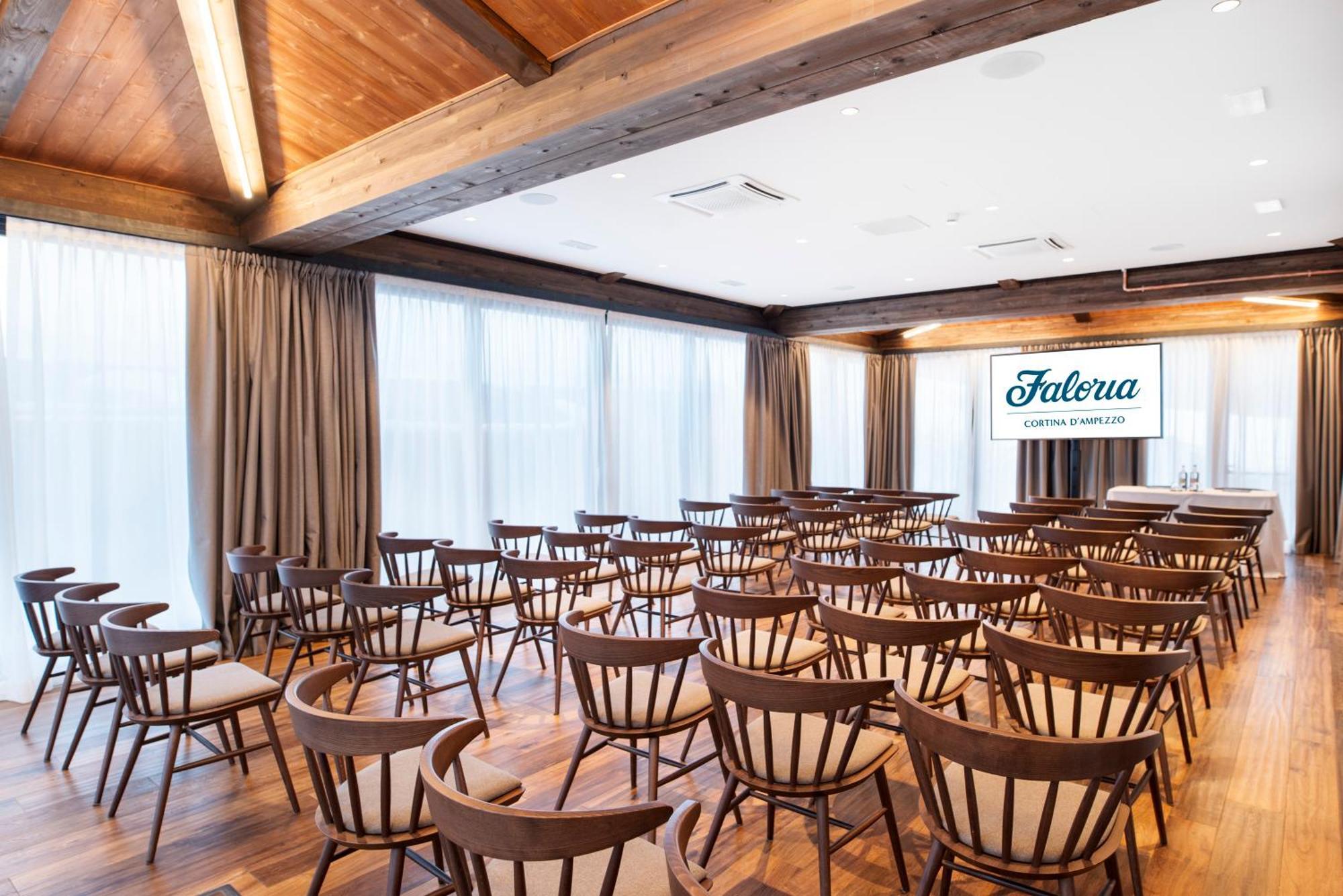 Faloria Mountain Spa Resort كورتينا دامبيتزو المظهر الخارجي الصورة