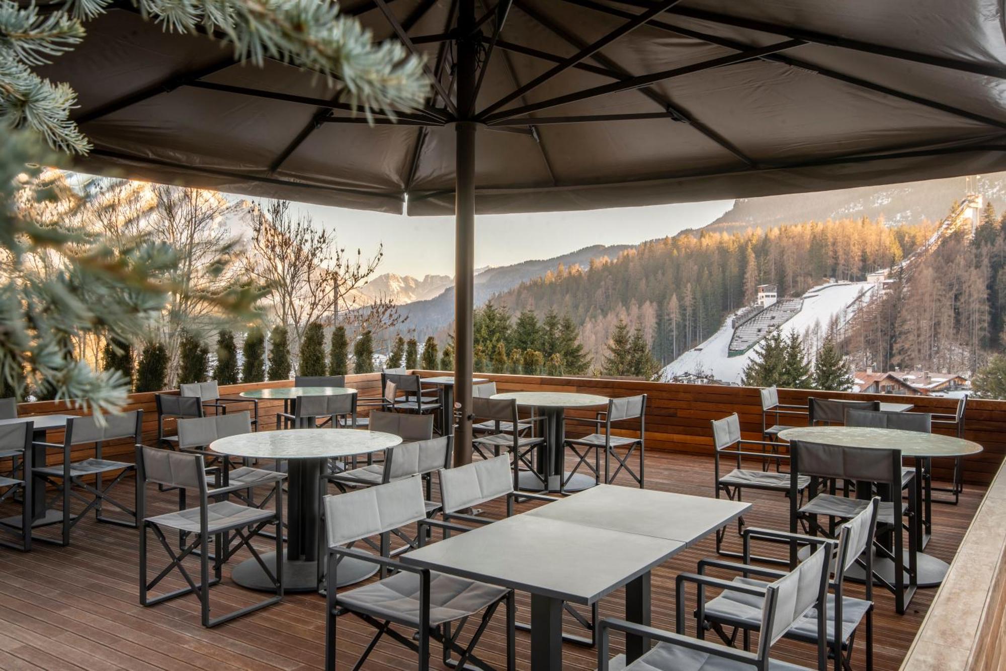 Faloria Mountain Spa Resort كورتينا دامبيتزو المظهر الخارجي الصورة